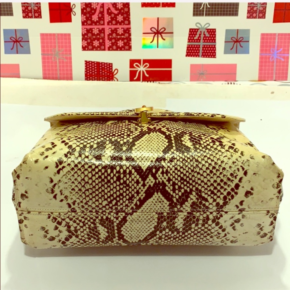 VINTAGE ITEM SAKS Fifth Avenue  Snake Skin Purse - Picture 3 of 8